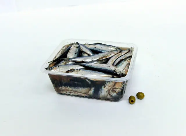 Salaca sarată cu condimente